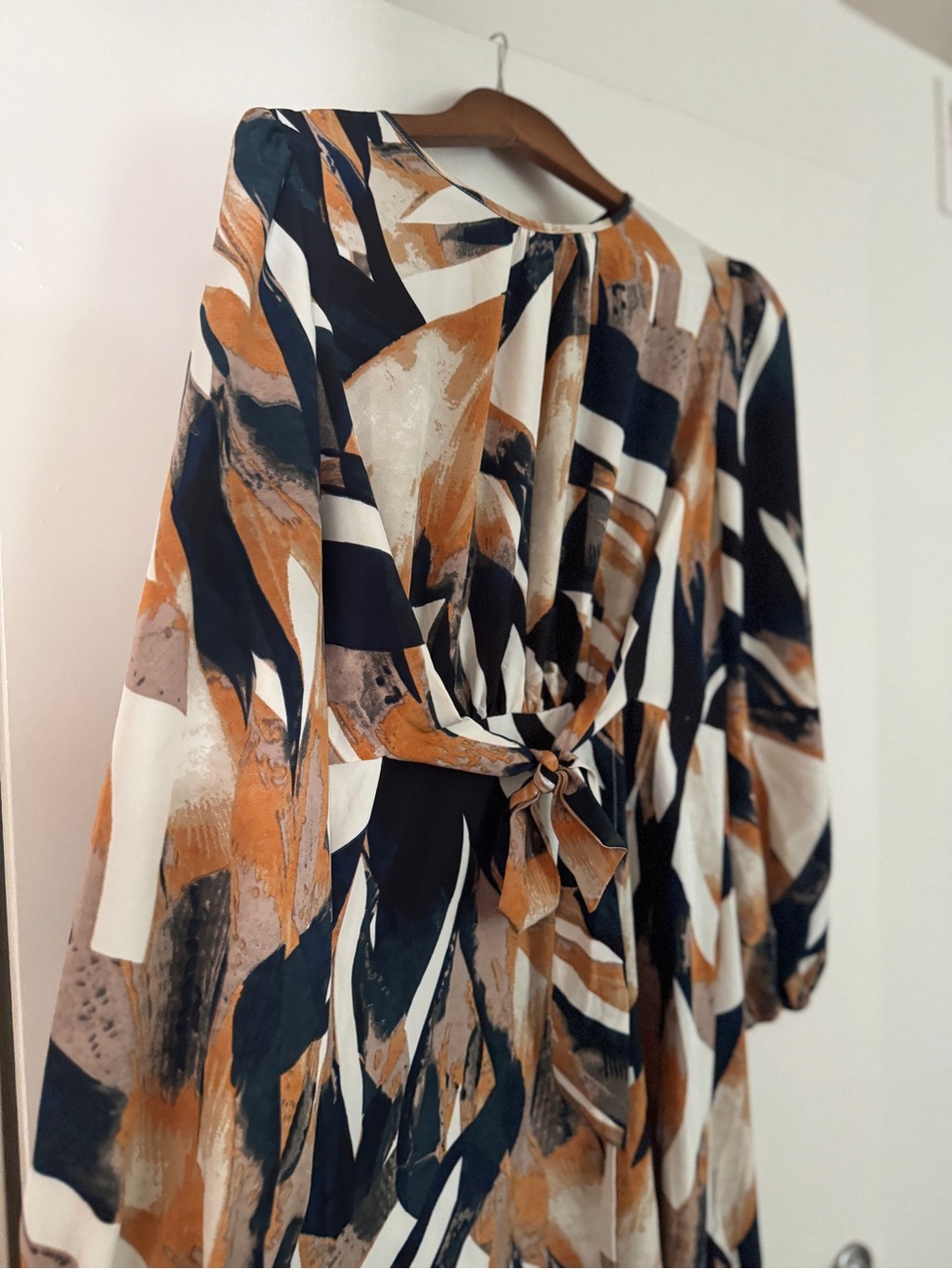 Source Unknown Abstract Long-Sleeve Tie-Front Dress - White, Black & Brown